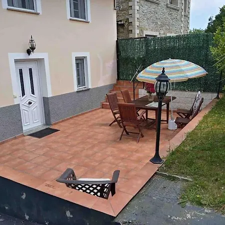 En Cadavedo Luarca Asturias Villademoros