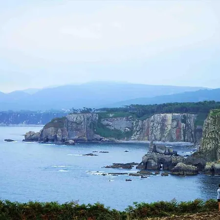 En Cadavedo Luarca Asturias Villademoros